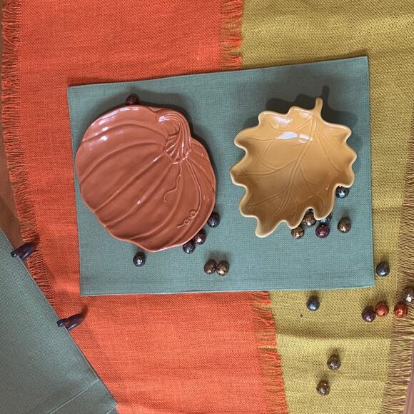 Pier 1 Fall Pumpkin Plate & Leaf Bowl, Stoneware, Petit Fours, Appetizers, set/2 - Picture 6 of 9